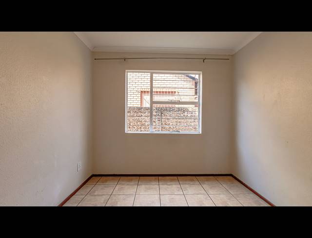 3 BEDROOM CLUSTER FOR SALE IN PIERRE VAN RYNEVELD